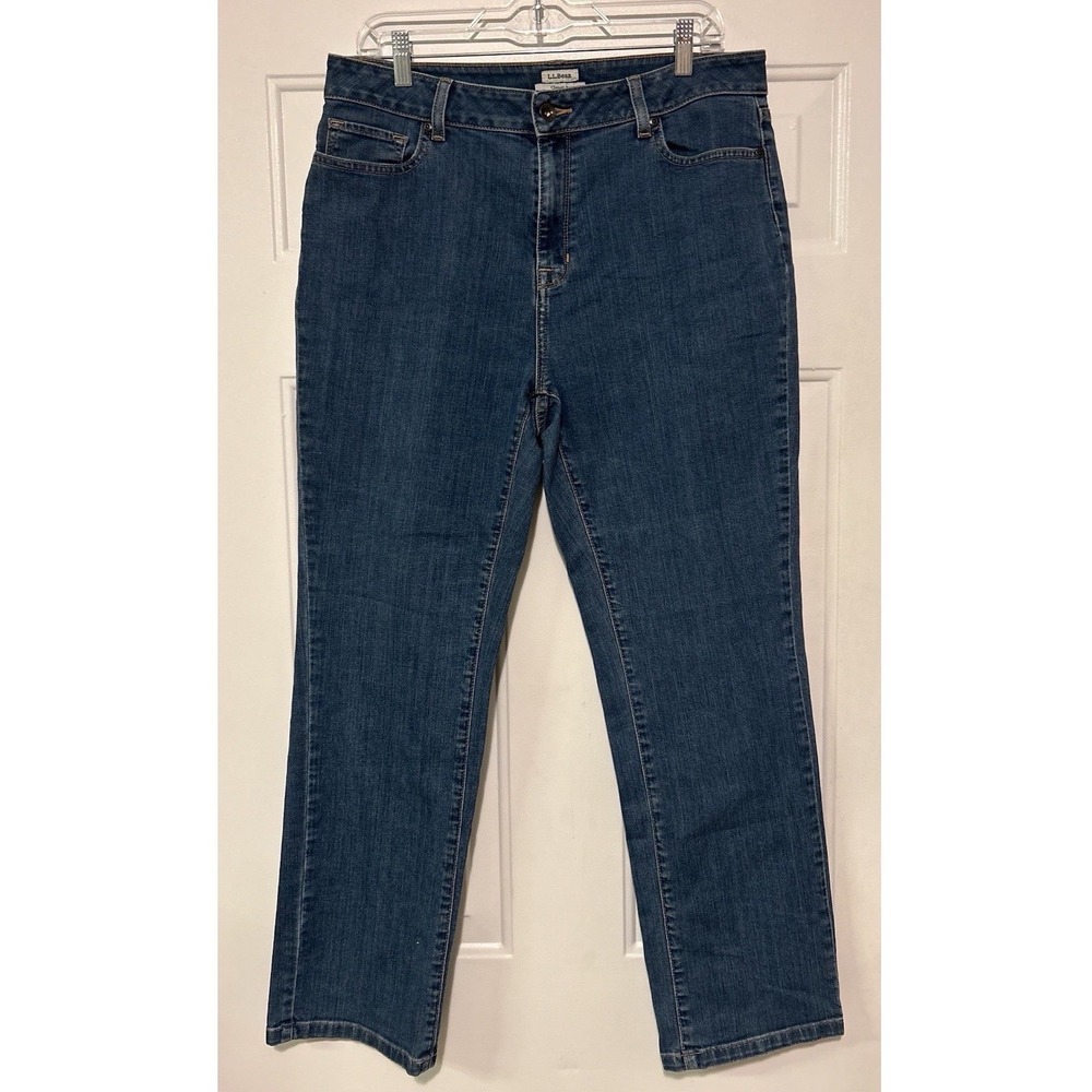 LL Bean Womens Classic Fit Straight Leg Jeans Blue Medium Wash Size 14 Reg